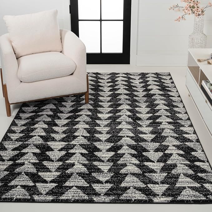 JONATHAN Y Aisha Moroccan Triangle Geometric Black/Cream Indoor Area Rug, 4x6, Contemporary, Modern, Easy-Cleaning for Living Room, Bedroom, Kitchen, Pet Friendly, Non-Shedding (MOH206C-4)