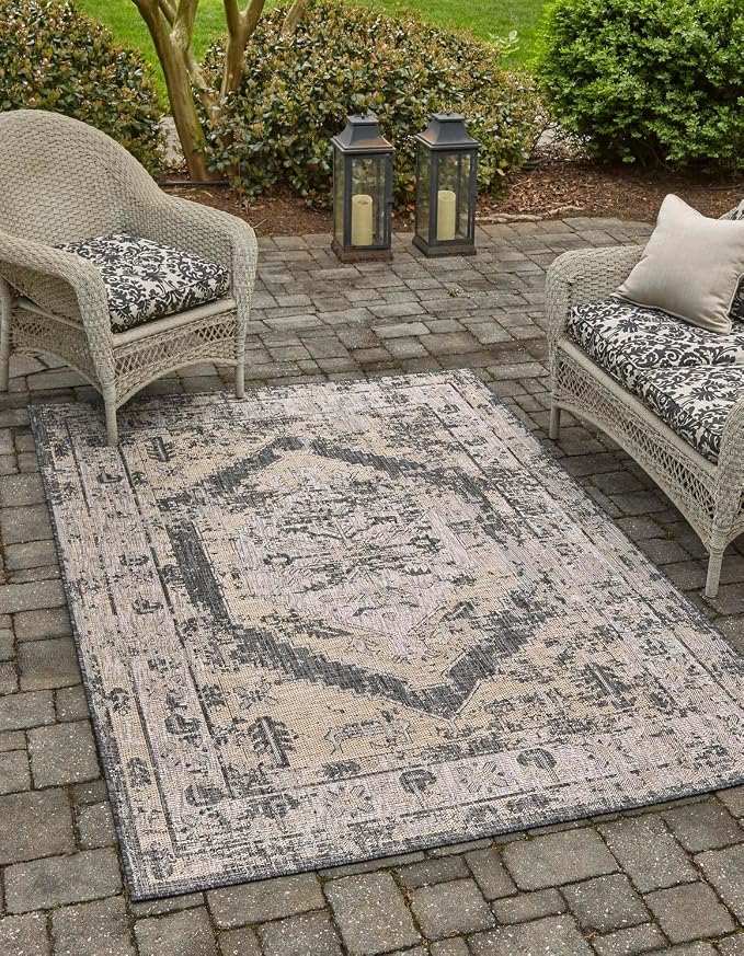 Unique Loom Outdoor Traditional Collection Area Rug - Valeria (6' 1" x 9' Rectangle, Charcoal/ Natural)