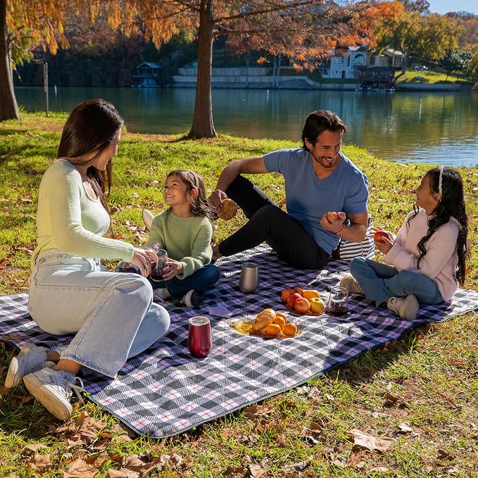BRAWNTIDE Large Waterproof Outdoor Blanket, Extra Thick Fleece, Warm, Windproof & Sandproof, Quilted Stadium Blanket for Sports Events, Beach, Camping, Picnics, Dogs & Car, 82" x 55