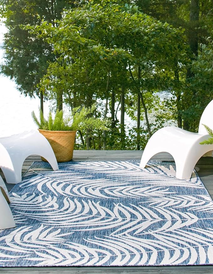 Unique Loom Outdoor Botanical Collection Area Rug - Palm (6' 1" x 9' Rectangle, Blue/ Navy Blue)
