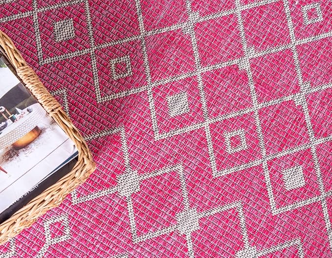 Unique Loom Outdoor Trellis Collection Area Rug - Tribal Trellis (7' 1" x 10' Rectangle, Fuschia/ Gray)