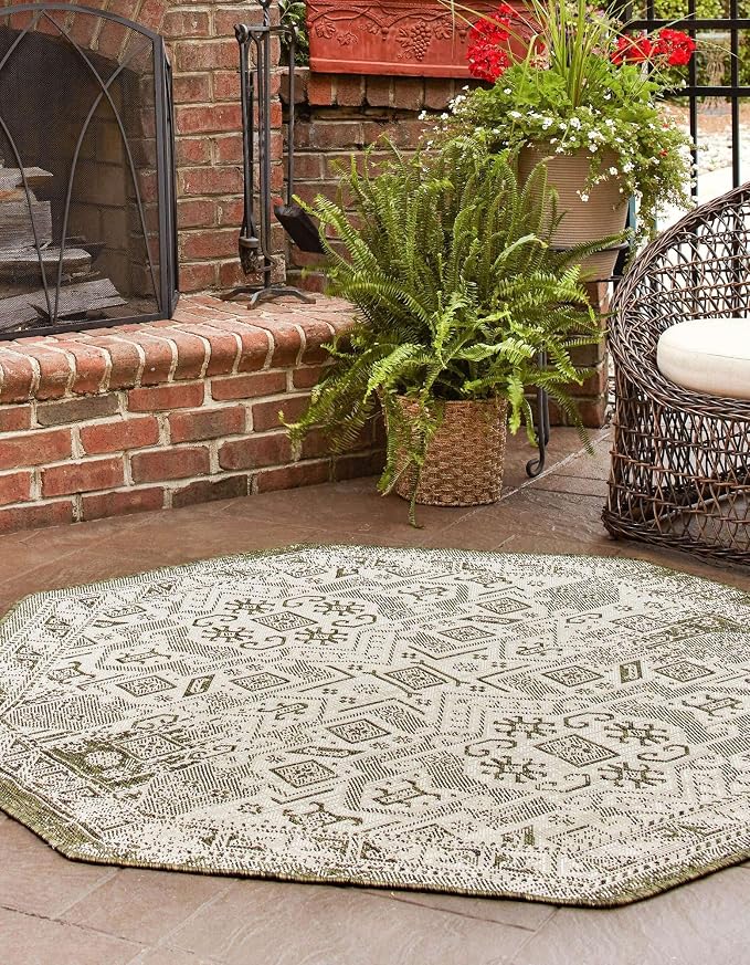Unique Loom Outdoor Aztec Collection Area Rug - Coba (7' 10" Octagon, Green/ Ivory)