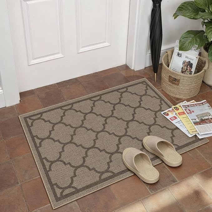 PureCozy 2x3 Geometric Figure Easy Jute Kitchen Front Doormat Non Slip Washable Neutral Area Rug Non Shedding Low Pile Black Scalloped Floor Carpet for Farmhouse Entryway Porch Doorway