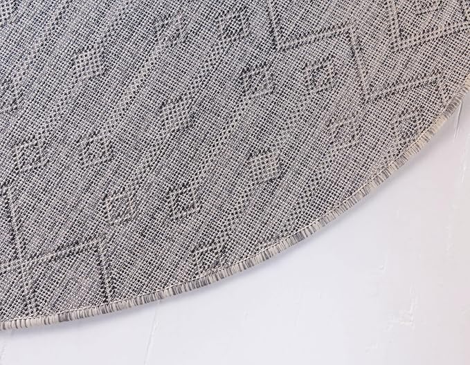 Unique Loom Outdoor Trellis Collection Area Rug - Tribal Trellis (5' 3" Round, Gray/ Black)
