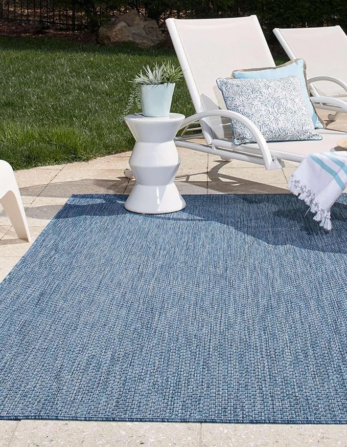Unique Loom Outdoor Solid Collection Area Rug (7' 10" x 10' Rectangle Blue/Navy Blue)