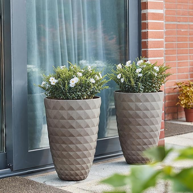 Glitzhome 19.75" H Oversized Tall Planter, Round Sand Beige Tall Outdoor Planters with Drainage Holes, Large Flower Pots Outdoor Planters for Porch, Backyard, Front Door, Patio and Deck, Set of 2
