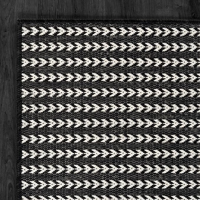 Washable Outdoor Rug 5x7 Modern Area Rugs Outdoor Carpets Striped Pattern Non Shedding Waterproof Easy Clean Patio Deck Porch Living Room Bedroom Garden RV (5 X 7 Black)