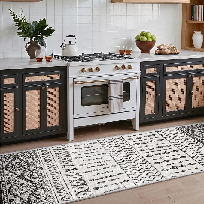 Art&Tuft 2x6 Runner Rug Non Slip, Washable Rug Runners for Hallways,Black | Low Pile, Moroccan Soft & Lighweight, Folable, Stain Resistant 6ft Carpet Runners for Entryway,Kitchen,Living Room,Bedroom