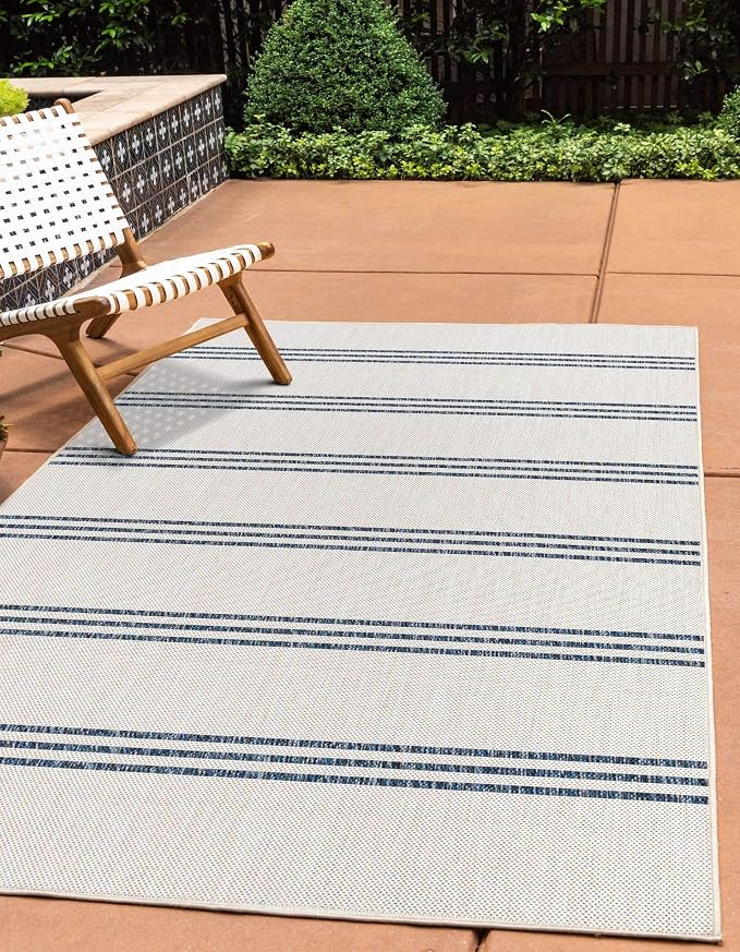 Unique Loom Outdoor Collection Area Rug - Anguilla (4' 1' x 6' 1' Rectangle, Ivory/ Blue)