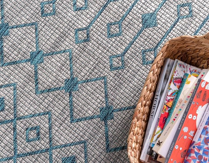 Unique Loom Outdoor Trellis Collection Area Rug - Tribal Trellis (2' x 6' 1" Runner, Light Blue/ Ivory)