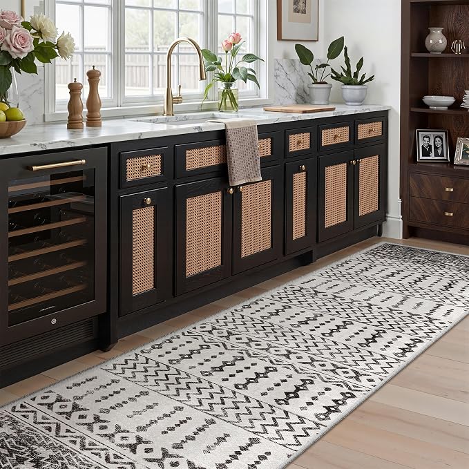 Art&Tuft 2x10 Runner Rug Non Slip, Washable Rug Runners for Hallways,Black | Low Pile, Moroccan Soft & Lighweight, Folable, Stain Resistant 10ft Carpet Runners for Entryway,Kitchen,Living Room,Bedroom