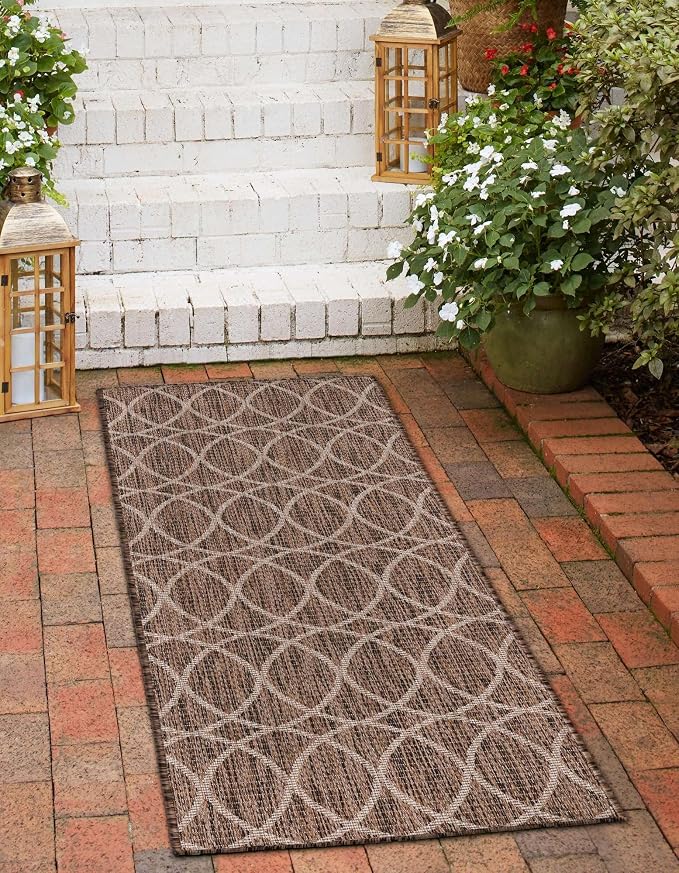 Unique Loom Outdoor Trellis Collection Area Rug - Gitter (2' x 6' 1" Runner, Brown/ Ivory)
