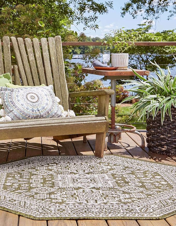 Unique Loom Outdoor Aztec Collection Area Rug - Chalca (5' 3" Octagon, Green/ Ivory)