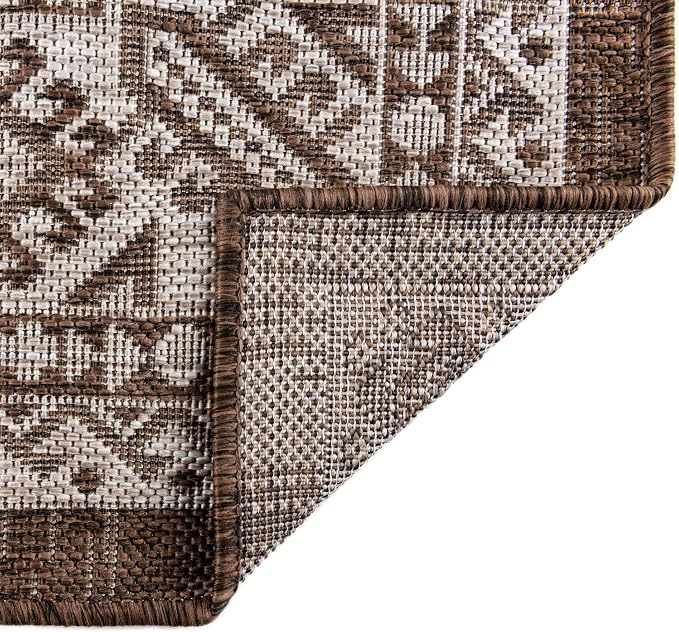 Unique Loom Outdoor Aztec Collection Area Rug - Chalca (6' 1" x 9' Rectangle, Brown/ Ivory)