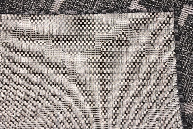 Unique Loom Outdoor Trellis Collection Area Rug (7' 1" x 10' Rectangle, Black/ Ivory)