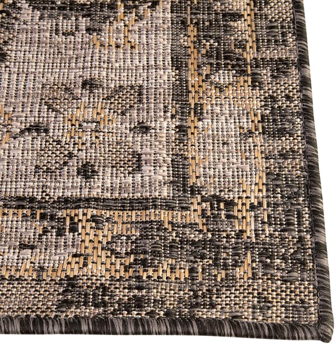 Unique Loom Outdoor Traditional Collection Area Rug - Valeria (5' 3" Octagon, Charcoal/ Natural)