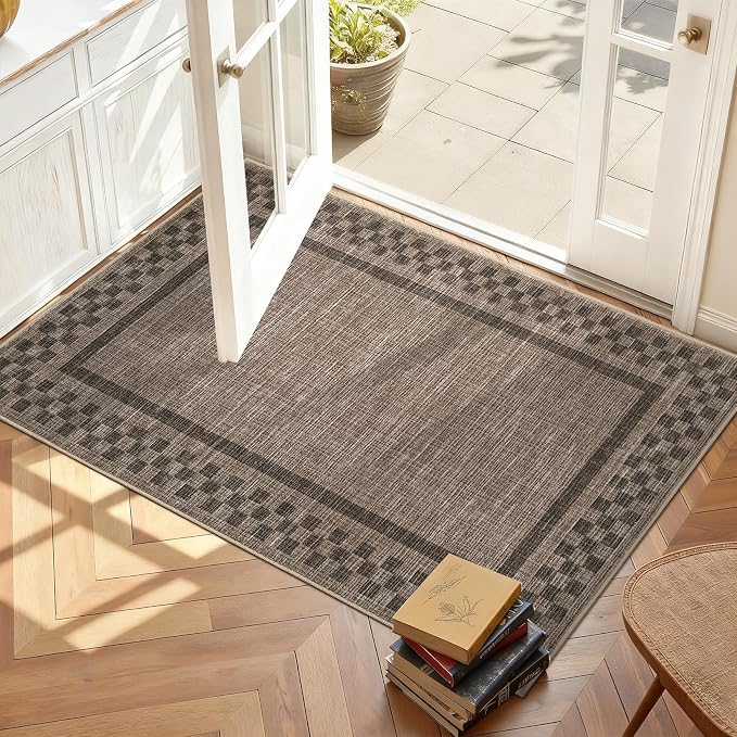 GarveeHome Small Washable Area Rug 2x3 Modern Checkered Entry Bedroom Rug | Solid Color Scalloped Kitchen Rugs Non Slip Stain Resistant Bordered Throw Carpet for Living Room Nursery Laundry, Brown