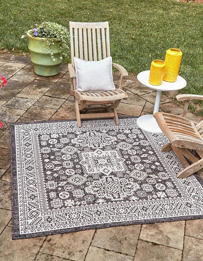 Unique Loom Outdoor Aztec Collection Area Rug - Chalca (6' 1" Square Charcoal Gray/Ivory)