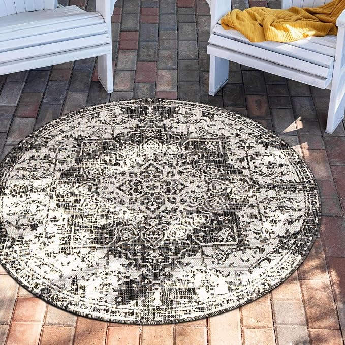 Unique Loom Jill Zarin Outdoor Collection Area Rug - Dubai (4' 1' Round, Charcoal Gray/ Ivory)