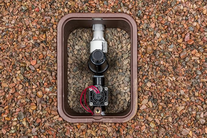 Hunter PCZ10140 Drip Zone Control Kit 1 Inch Valve with 150 Mesh Stainless Steel Filter 40 PSI Pressure Regulator for EZ Drip and Irrigation Systems ¾ Inch Outlet Fits 0.5 to 15 GPM