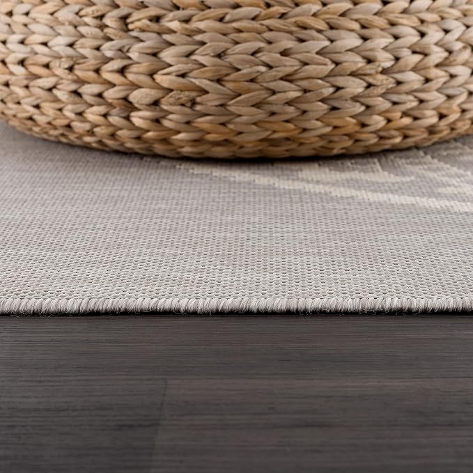 CAMILSON Outdoor Rug 5x7 Modern Area Rugs for Indoor and Outdoor Patios and Porches - Waterproof, Washable, Non-Shedding, Easy-to-Clean Outside Carpet (5 x 7, Medallion - Grey/White)