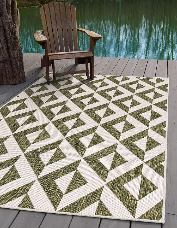 Unique Loom Outdoor Collection Area Rug - Napa (5' 3" x 8' Rectangle, Green/ Ivory)