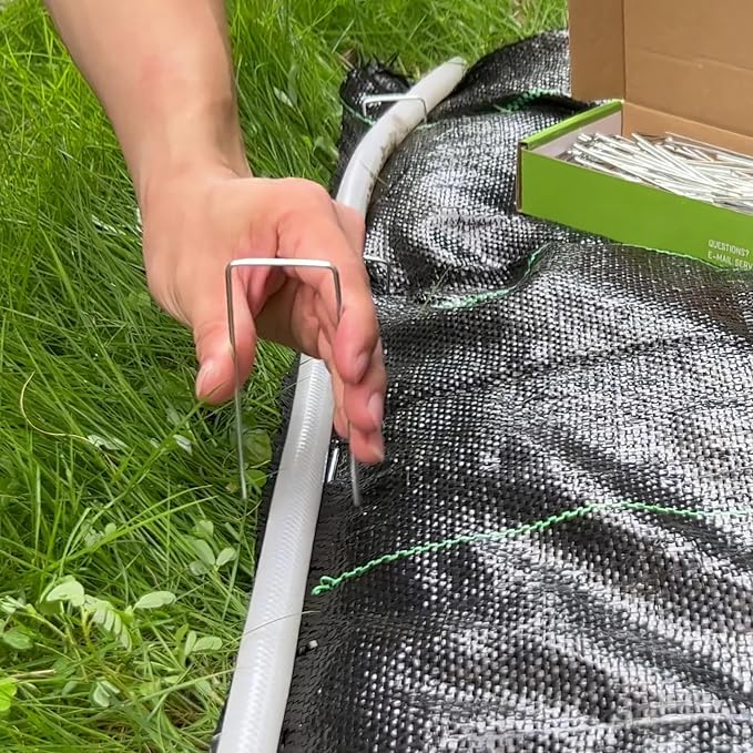 Landscape Staples Galvanized Garden Stakes, 6 inch 500 Pack 12 Gauge Heavy Duty Garden Pins for Fences, Lawns, Weed Barriers and Landscape Fabrics, Netting, Irrigation Hose.