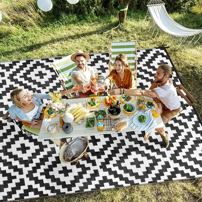 Outdoor Patio Plastic Straw Rug - 6x9 ft Outdoor Camping Rug Waterproof Reversible, Area Carpet Patios RV, Outside Porch Balcony Deck for Camper, Black & White