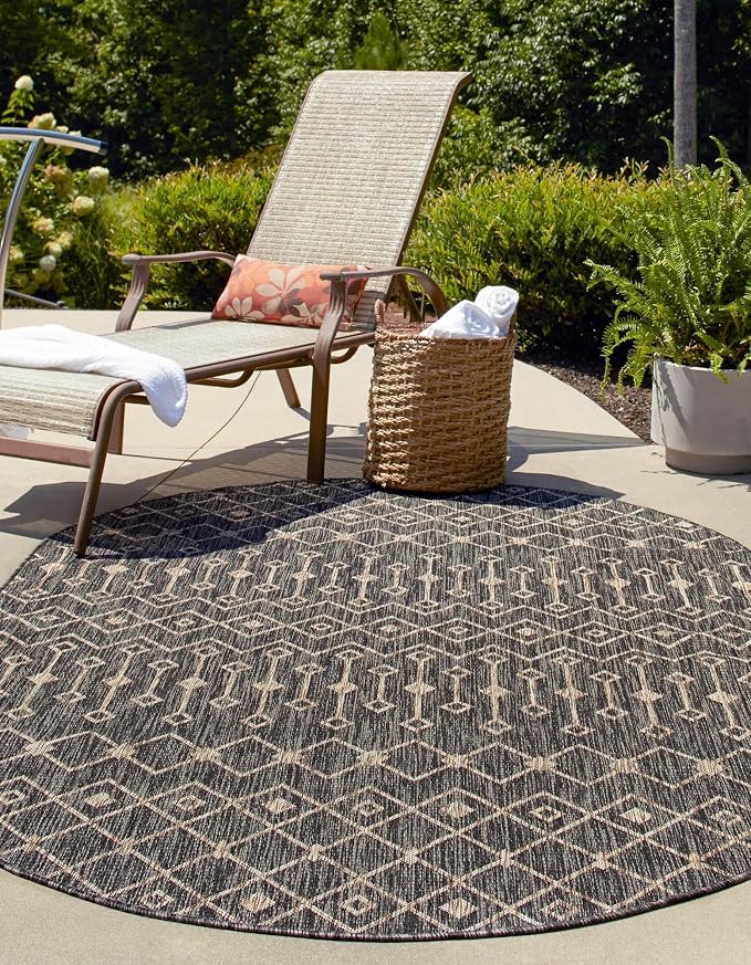 Unique Loom Outdoor Trellis Collection Area Rug - Tribal Trellis (7' 10" x 10' Oval, Charcoal Gray/ Natural)