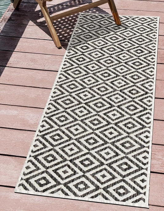 Unique Loom Outdoor Collection Area Rug - Costa Rica (2' x 5' 1" Runner, Charcoal Gray/ Ivory)
