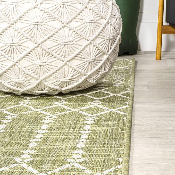 JONATHAN Y Moroccan Geometric Indoor Outdoor Runner Rug 2X8 Light Green/Cream, Ourika Textured Weave for Backyard, Patio, Porch, Easy-Cleaning, High Traffic, Pet-Friendly, Non-Shedding SMB108N-28