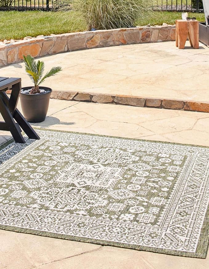 Unique Loom Outdoor Aztec Collection Area Rug - Chalca (13' Square, Green/ Ivory)