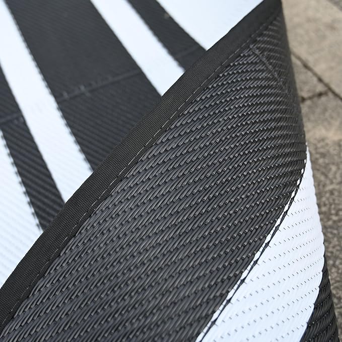 RURALITY Outdoor Rugs 8x10 Waterproof for Patios Clearance,Plastic Straw Mats for Backyard,Porch,Deck,Balcony,Reversible,Black and White