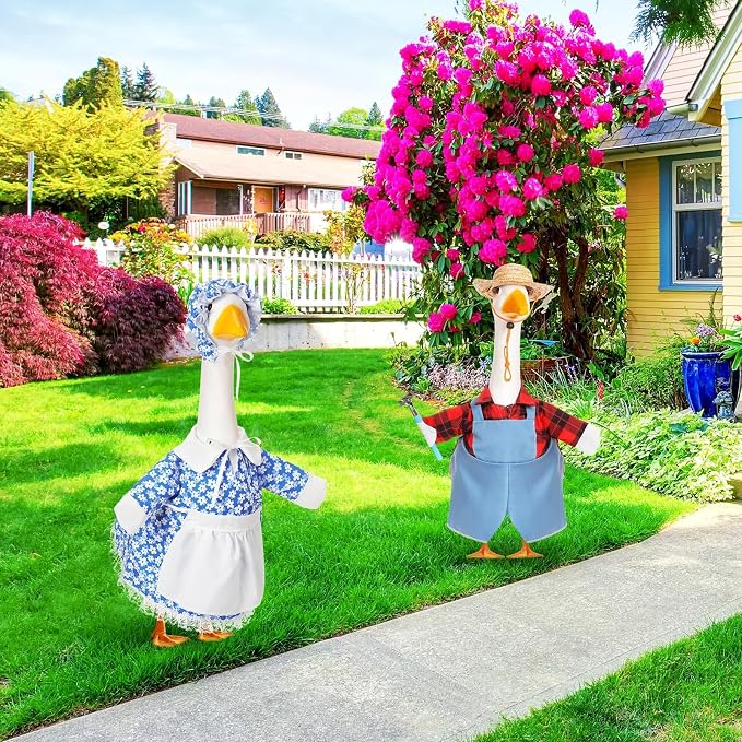 FuWeave 2 Set Porch Goose Outfit Spring Gardener Goose Clothes with Small Flower Pot for 23" Cement Outdoor Patio Yard Decor(Heart)