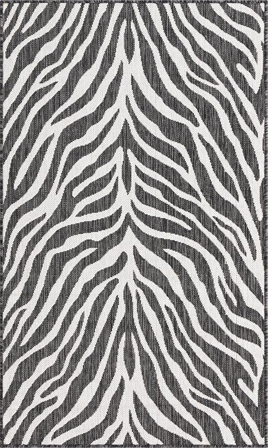 Unique Loom Outdoor Safari Collection Area Rug - Tsavo (3' 1" x 5' 3" Rectangle, White/ Black)
