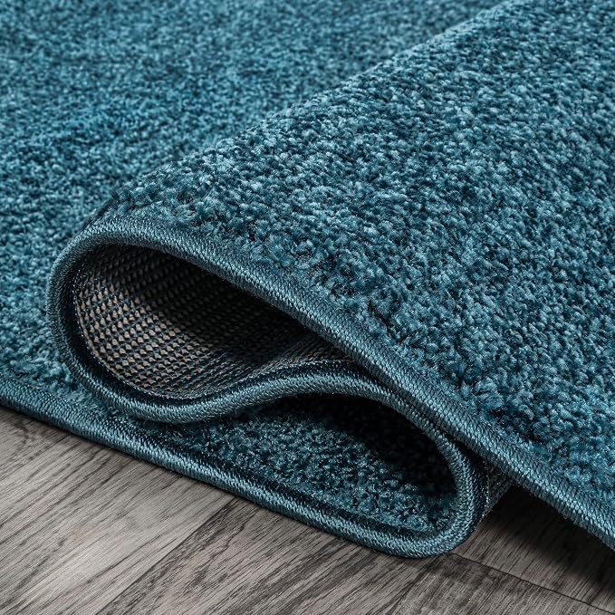 JONATHAN Y Haze Solid Low-Pile Turquoise 6' Round Indoor Area Rug, Coastal,Bohemian,Minimalist,Classic, Easy-Cleaning for Living Room,Bedroom,Kitchen,Pet Friendly,Non-Shedding (SEU100H-6R)