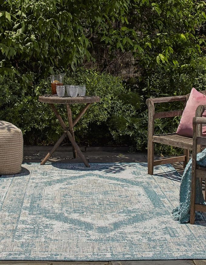 Unique Loom Outdoor Traditional Collection Area Rug - Valeria (7' 1" x 10' Rectangle, Aqua/ Ivory)
