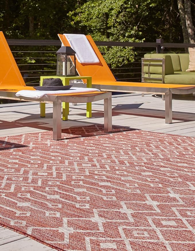 Unique Loom Outdoor Trellis Collection Area Rug - Tribal Trellis (5' 3" Square, Rust Red/ Ivory)