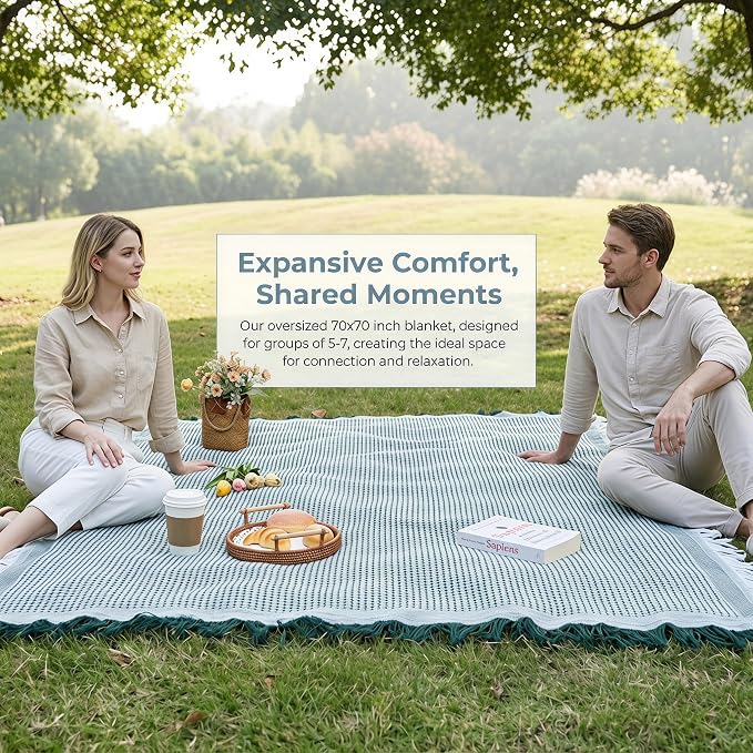 70"x 70" Picnic Blanket Extra Large,Layer Outdoor Blanket for 5 to 7 Adults,Camping Grass Lawn Park Accessories Cute Couple Gifts Ideas Wedding Registry for Park, Beach (Green)