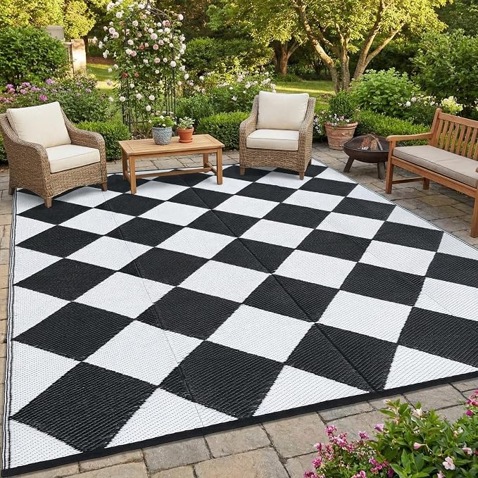Garvee 8x10 Outdoor Rug Waterproof Plastic Straw Rug Outdoor Patio Rugs Reversible Mat Easy Clean Foldable Lightweight Large Area Rugs for Patio Porch Backyard Camping RV Beach Balcony Checkered White
