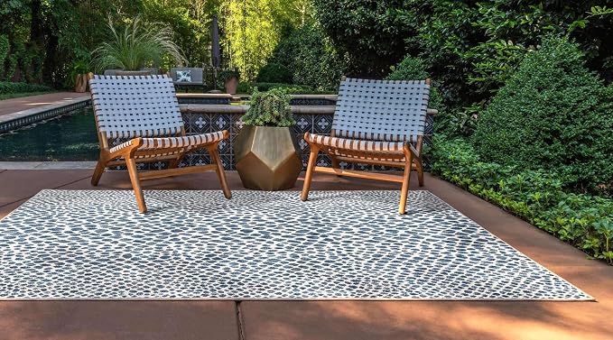 Unique Loom Outdoor Collection Area Rug - Cape Town (7' 10" x 10' Rectangle, Blue/ Olive)