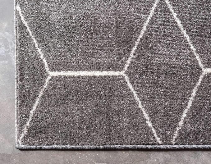 Unique Loom Trellis Frieze Collection Area Rug - Geometric (5' 1" x 8', Dark Gray/ Ivory)