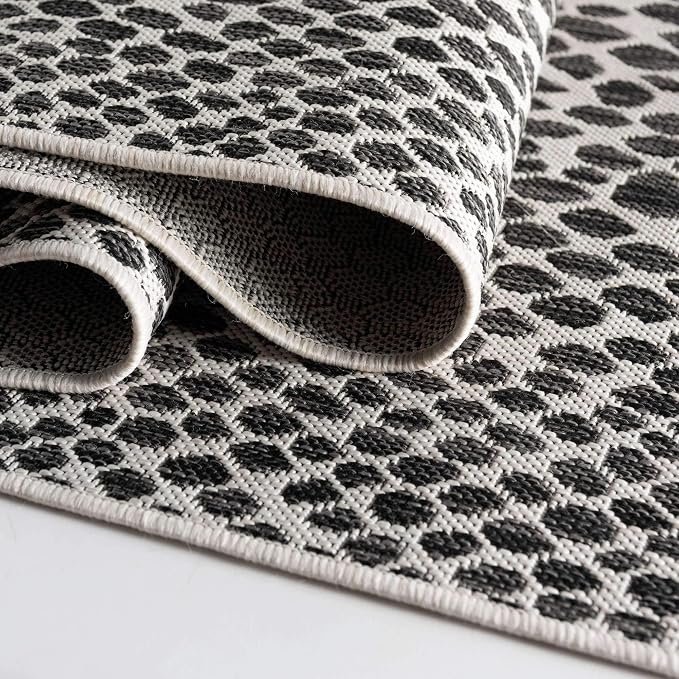 Unique Loom Outdoor Collection Area Rug - Cape Town (6' 1' x 9' Rectangle, Black/ Ivory)