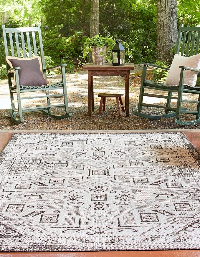 Unique Loom Outdoor Aztec Collection Area Rug - Coba (2' 2" x 3' 1" Rectangle, Charcoal Gray/ Ivory)