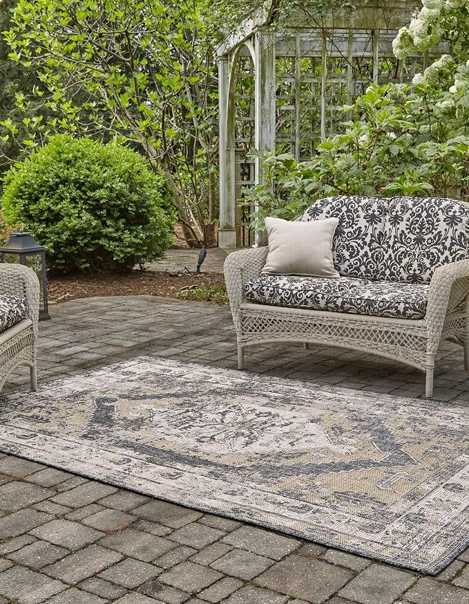 Unique Loom Outdoor Traditional Collection Area Rug - Valeria (6' 1" x 9' Rectangle, Charcoal/ Natural)