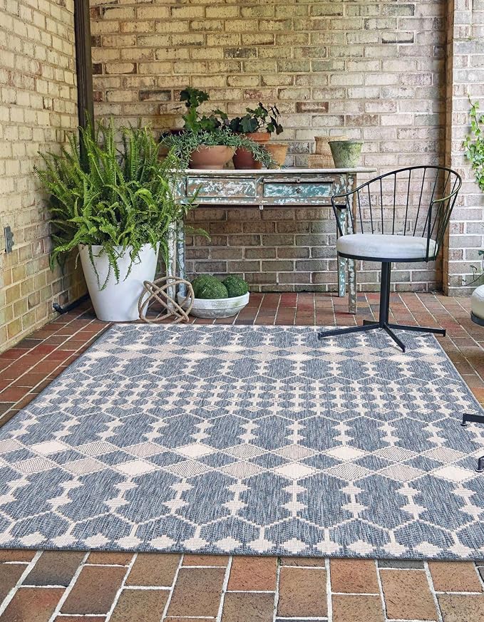 Unique Loom Outdoor Trellis Collection Area Rug - Traliccio (5' 3" x 7' 10" Rectangle, Blue/ Ivory)