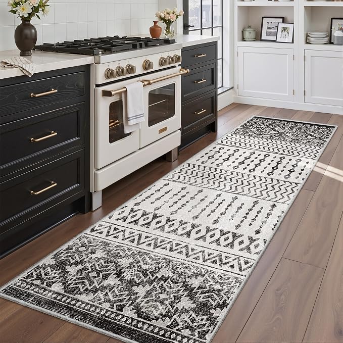 Art&Tuft 2x5 Runner Rug Non Slip, Washable Rug Runners for Hallways,Black | Low Pile, Moroccan Soft & Lighweight, Folable, Stain Resistant 5ft Carpet Runners for Entryway,Kitchen,Living Room,Bedroom