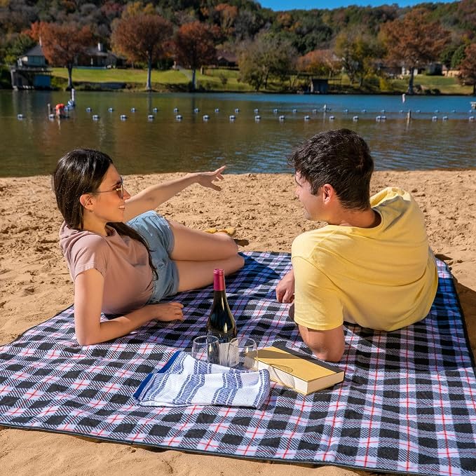 BRAWNTIDE Large Waterproof Outdoor Blanket, Extra Thick Fleece, Warm, Windproof & Sandproof, Quilted Stadium Blanket for Sports Events, Beach, Camping, Picnics, Dogs & Car, 82" x 55