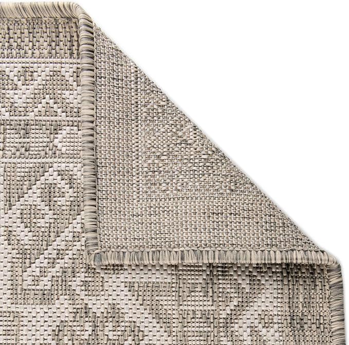Unique Loom Outdoor Aztec Collection Area Rug - Chalca (5' 3" x 8' 0" Rectangle, Light Gray/ Ivory)