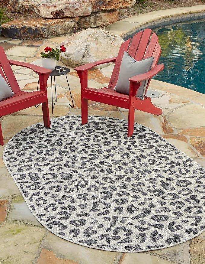Unique Loom Outdoor Safari Collection Area Rug - Leopard (7' 10" x 10' Oval, Light Gray/ Gray)